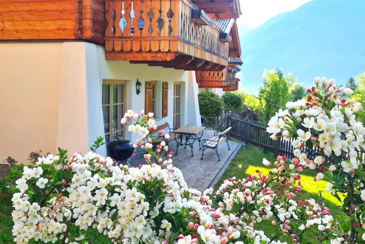 Chaletdorf Am Sonnenhang Neukirchen am Großvenediger Exterior photo